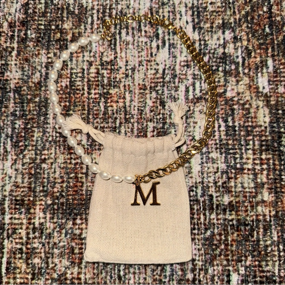 MARTHA CALVO PEARL AND CHAIN INITIAL NECKLACE